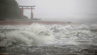 Japón activa la alerta máxima por la llegada de un tifón "sin precedentes"