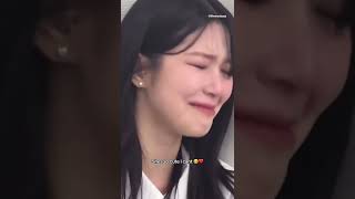 MAKNAE CRYING CUS OF #menowFIRST WIN HSHSHDHS MY HEARTCANT TAKE ITTTT #jiheon #fromis_9