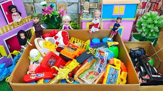 Box full off saradhi old toys/Barbie show tamil