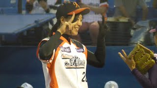 みなみ選手　ピース　試合前オールスター2019　女子プロ野球（高塚南海）