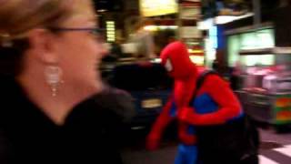 Download Lagu Spiderman on Times Square... MP3 Gratis