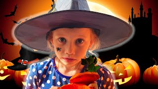 Alena and Halloween treats story by Chiko TV