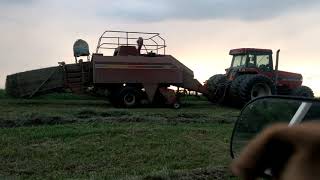 Case IH 7140 magnum and Hesston 4760 big square baler