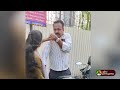 மதுரையில் நடுரோட்டில் வைத்து ஜெயிலரைப் புரட்டி எடுத்த பெண்.. madurai assistant jailer ptd