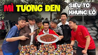 DUY BIN - Mì TƯƠNG ĐEN Siêu To Khổng Lồ - Cả Team Trầm Trồ Lần Đầu Được Ăn