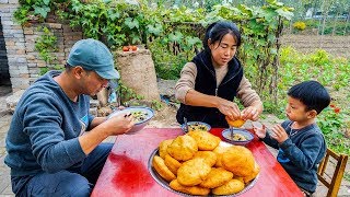 【农家的小勇】小勇做鸡肉苜蓿汤，再炸五香油饼泡着吃，真香啊！安逸！