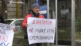 Порошенку принесли шприц проти диктатури