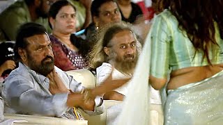 Gurudev Sri Sri Ravi Shankar Reaction At Sri Vidyanikethan Annual Day Celebration | Mohan Babu | DC