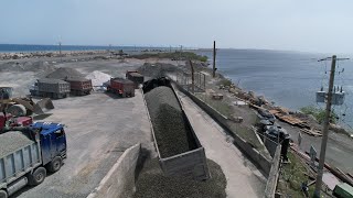 JA AGGREGATES | BARGE LOADING 6800 TONS OF GRAVEL | S3•E9 #kenworth #peterbilt #truck