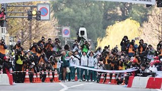 箱根駅伝中に「空き缶が転がってきて…」　咄嗟に動いた白バイ隊員をX称賛「踏まなくて何より」「流石」