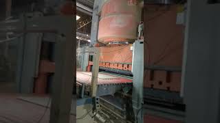 600x1200 Mm Tiles manufacturing SACMI Hydraulic Press.