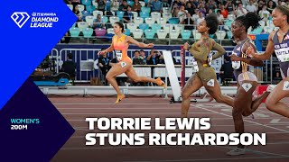 Torrie Lewis stuns Sha'Carri Richardson from lane 9 in Xiamen 200m - Wanda Diamo