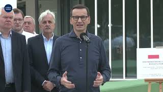 Premier Mateusz Morawiecki na terenie inwestycji widowiskowo-sportowej w Książu Wielkopolskim