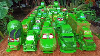 Clean up muddy mini cars & disney car convoys! Play in the garden