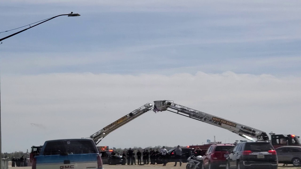 B-52 Fly Over Minot,ND 5/18/2020 - YouTube