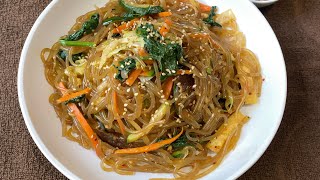 TOFU JAPCHAE | VEGETARIAN JAPCHAE (잡채) | KOREAN GLASS NOODLE STIR FRY | VEGETARIAN MEDLEY - MADHAVI