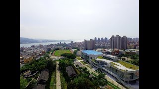 淡江大學空拍 | 驚聲廣場 | 宮燈往圖書館方向拍攝 | DJI P3A拍攝  |  天氣晴  |空拍遠眺觀音山