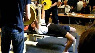 Surut Benching 62.5kg at the WDFPF World Finals