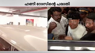 ബോബി ചെമ്മണ്ണൂരിനെ കോടതിയിലെത്തിച്ചു; ജുഡീഷ്യൽ കസ്റ്റഡിയിൽ വിടണമെന്ന് പോലീസ് വാദിക്കും