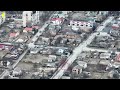 ❗️На відео знятому з дрона 3 березня у Бучі російська БМД кілька разів стріляє в бік мирної людини