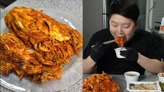 🔥 잊고 있던 김치의 매운맛을 느낄 수 있는 전라도 금치 배추불김치 매운맛 불닭볶음면 정도는 2단계 족발 보쌈 정식 퇴근 먹방 혼밥 korea kimchi mukbang