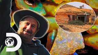 The Blacklighters Find Opal In Paul’s New Dugout Home | Outback Opal Hunters