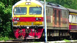 ขบวนรถไฟชานเมือง 212 ตะพานหิน - กรุงเทพ มุ่งหน้าสถานีจิตรลดา Ordinary Train Through Bangkok