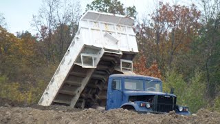 KrAZ-256B Muldenkipper KrAZ-256B Old Soviet Dump Truck