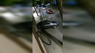 Vecinos presencian y graban robo de 10 autos de un Rent a Car en centro de Santiago