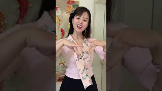 扭一扭更健康。#最美笑容 美丽笑容 #笑容治愈系 #最美笑容 #爱笑的人运气不会差