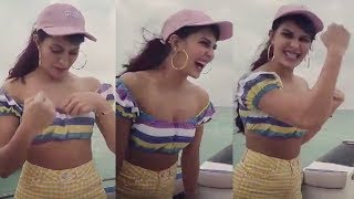 Jacqueline Fernandez's FUNNY Moments On The Sets Of Judwaa 2