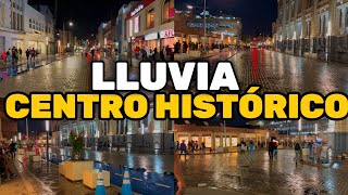 NOCHE LLUVIOSA EN LA CALLE RUBÉN DARÍO/ CENTRO HISTÓRICO DE SAN SALVADOR, EL SALVADOR