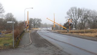 Järnvägskorsning i Ormaryd. Småland / Railroad Crossing in Sweden