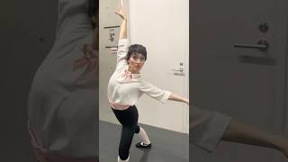 A dramatic transformation from female to male ballet dancer! [Trocadero Monte Carlo Ballet Compan...