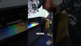 CUTTING HOLOGRAPHIC VINYL ON SUMMA #summa #hologrpahic #customprinting #stickerbros #printmaking