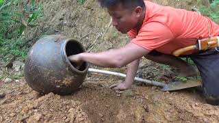 Primitive Technology - Easy Snake Trap Using earth pipe & Baby Chicken Catch Big Snake