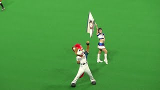 20210403 ファイターズ讃歌でくるくる回って、目が回ったフレップは出口でコケる