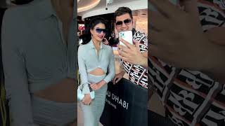 🔥 Jacqueline Fernandez's Stunning Look in Dubai - Clicks Selfies with fan! 😍🌴 #shorts #jacqueline