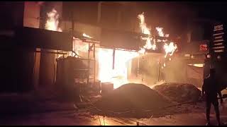 ವಿರಾಜಪೇಟೆ ಯಲ್ಲಿ ಅಗ್ನಿ ದುರಂತ . #youtube#virajpet #fire#coorg #fireincident#viral #kodagu#breakingnews