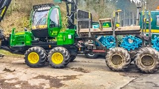 John Deere Forwarder 810E unload and preparation for the forest!