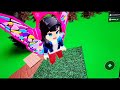 Run from Peaches Forest! 😫😩😱😱#roblox #shorts #gaming