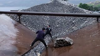 Unloading 3,500 tons of cobblestones opening the first planks ~ Relaxing