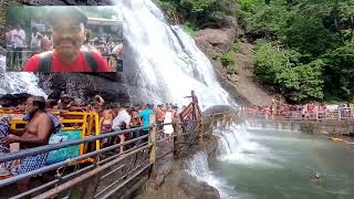 Exploring The Beauty Of Kutralam With Seasonal Falls | Amazing Saral Rain | Vlogging Adventures