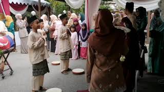 Suasana meraikan pengantin Di Parit Buaya Muar