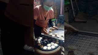 #วันนี้มาชิม #food ขนมครกโบราณ เตาถ่าน #แซ่บๆ #thaistreetfood อ.สีคิ้ว