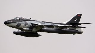 4Kᵁᴴᴰ  Arrival Hawker Hunter Mk.58 with some flybys before landing @ RIAT 2019