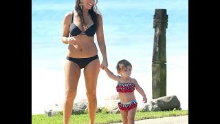 Blake Lively and Kourtney Kardashian - The FitMom Post Pregnancy Stomach