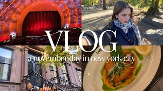 a day in my life in NEW YORK CITY! apartment hunting, the rockettes, dinner & more | vlog