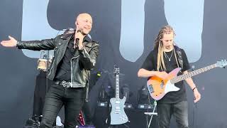 Soen perform Martyrs