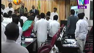 News1st: Tempers flare at the Western Provincial Council; Councillors damage the mace